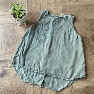 C&C California Tank with Button Back